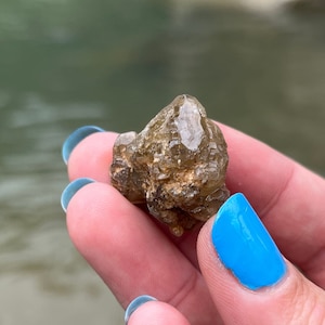 Seltener Cerussit-Kristall aus Marokko | Roher Touissit Cerussit Mineral, fluoreszierender Heilstein, Sammler Cerussit Kristall