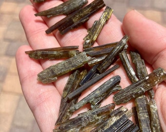Green Translucent Epidote Crystal Rods | Raw Gemmy Clinozoisite Mineral Specimen | Perfect for Jewelry Making, Wire Wrapping, Healing