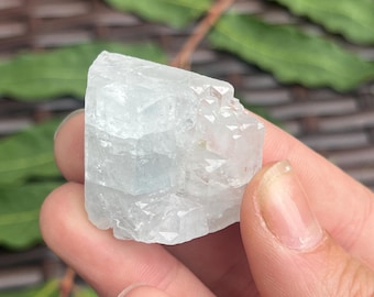 未加工アクアマリン結晶：ナイジェリア産ブルーアクアマリン、天然結晶