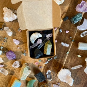 Surprise Crystal Gift Box: Beginner Crystal Kit, Raw & Polished Stones
