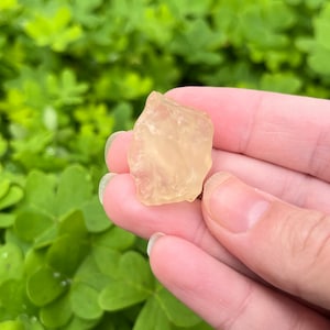 Raw Libyan Desert Glass from Egypt 7.7g | Golden Tektite Crystal Specimen | Natural LDG Stone, Rare Impact Glass, Genuine Libyan Glass