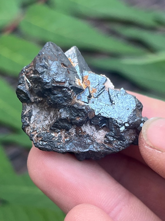 ユタ州産の八面体マグネタイト原石 | 天然マグネタイト標本