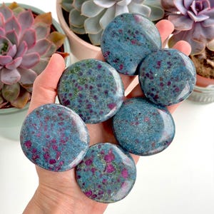 High Quality Ruby Kyanite Crystal Flat Circular Palm Stones
