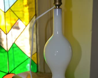 1930er Jahre Milchglas Opalglas französische Tischlampe -neu verkabelt!