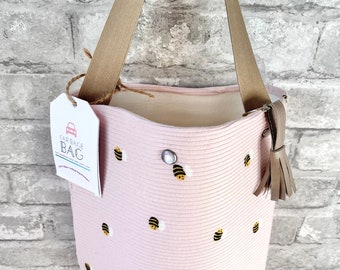Bumble Bee Car Trash Can, Car Accessories for Women, Car Decorations, Car Garbage Bag, Bee pattern, Car Tote, Truck Accessories Car Bag, SUV