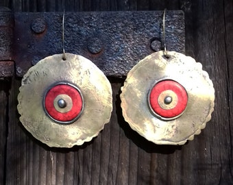Golden shield -brass earrings with a bead red stone