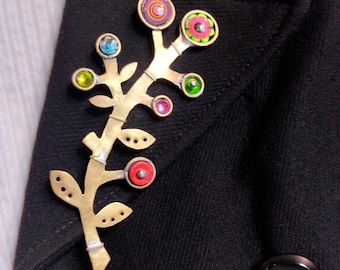 A twig with flowers brooch, flower pin