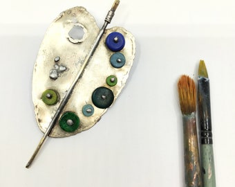 A Painting Palette brooch, pin