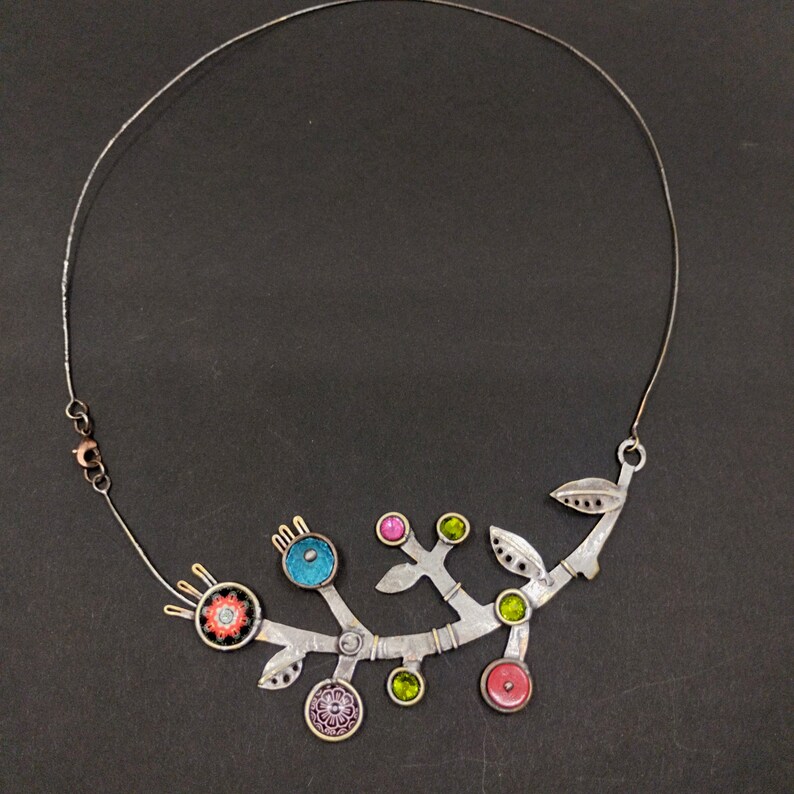 A spring flower twing necklace image 5