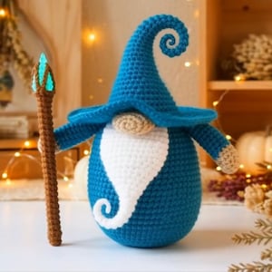 Patrón de ganchillo de gnomo mago / Juguetes amigurumi de Halloween (descarga en PDF)