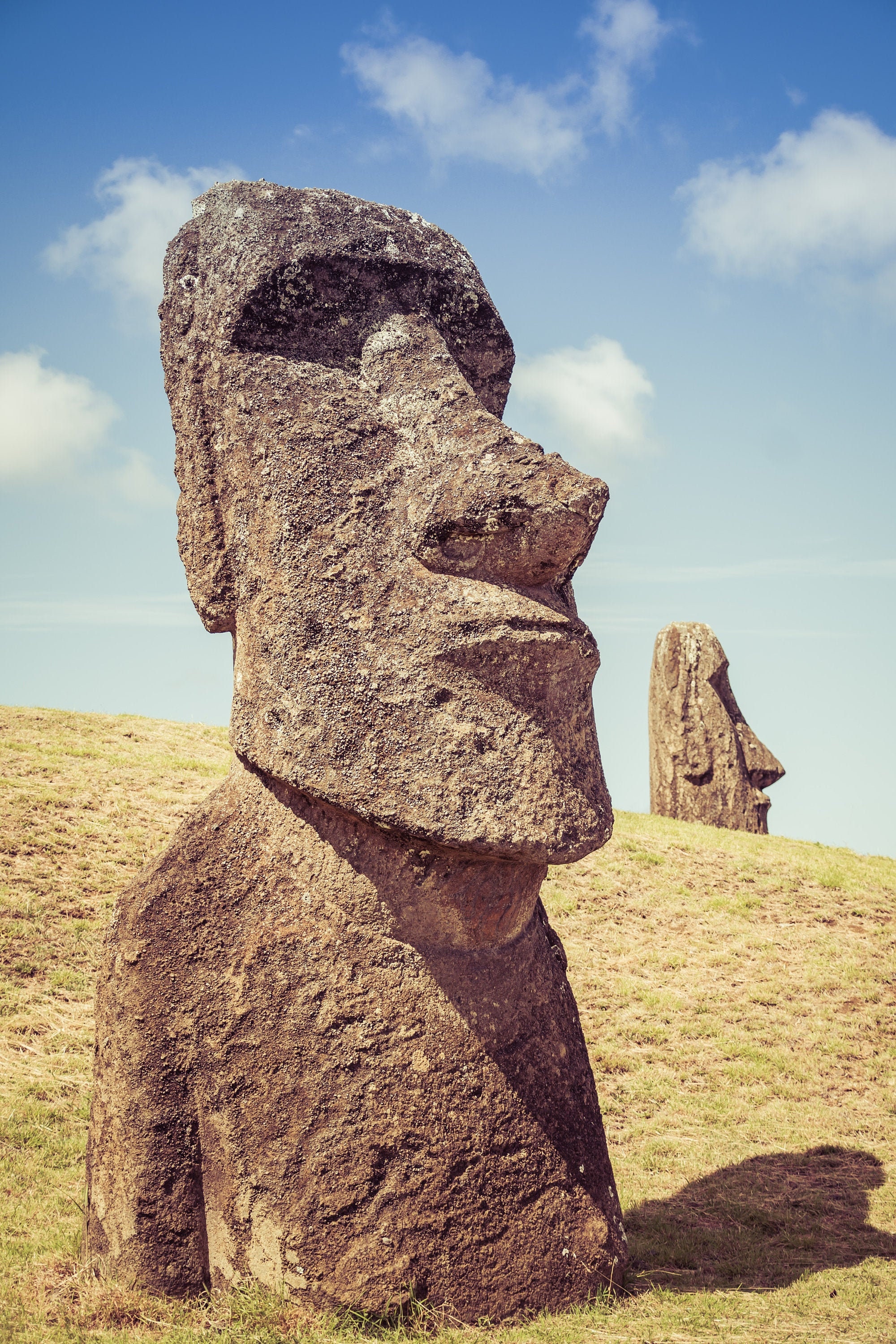 Single continuous line drawing Moai statue landmark. Beauty place in Easter  Island, Polynesia. World travel home wall decor art poster print concept.  Modern one line draw design vector illustration 22633841 PNG