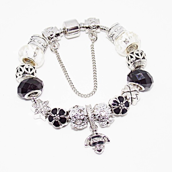 Bracelet  avec charms argent et noir de  style "Pandora"