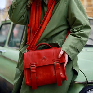 Cartable en cuir rouge pour femme | Sac en cuir véritable | Sac messager en cuir souple personnalisé