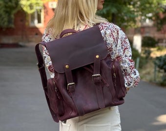 Personlig vinröd läderryggsäck för kvinnor | Snygg laptopväska | Monogrammerad läderryggsäck
