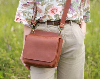 Leather Crossbody Bag for Women | Small Personalized Crossbody Purse | Brown Shoulder Bag Purse | Everyday Women's Leather Bag