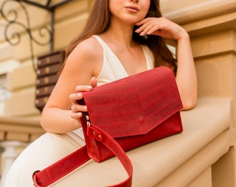 Leather Crossbody Bag for Women, Personalized Red Leather Purse, Handmade Shoulder Bag, Minimalist Handbag, Gift for Her