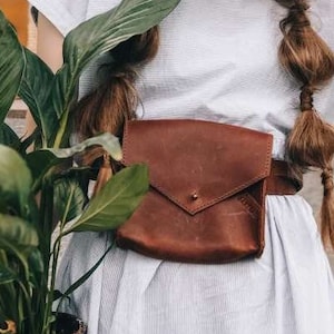 Vielseitige Bauchtasche, Leder-Taillentasche, minimalistische Leder-Gürteltasche, kleine Gürteltasche für Frauen