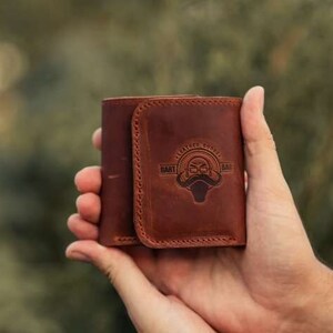Portefeuille en cuir marron pour femmes | Portefeuille de poche avant personnalisé | Petit portefeuille en cuir compact pour un usage quotidien