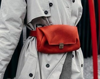Gürteltasche aus Leder für Damen, personalisierte Leder-Bauchtasche, Umhängetasche, handgefertigte Schultertasche, Geschenk für Sie
