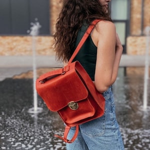 Petit sac à dos en cuir rouge | Sac à dos vintage pour femmes | Sac en cuir personnalisé