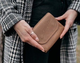 Womens leather wallet Leather clutch wallet for women Personalized leather wallet