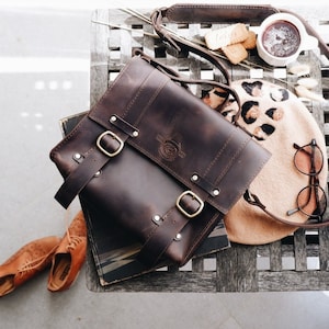 Messenger bag women Cute crossbody bag Leather shoulder bag
