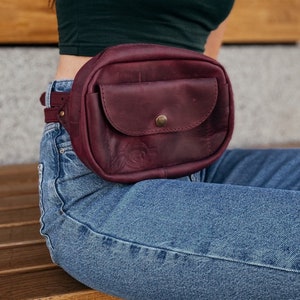 Full Grain Leather Belly Bag: Versatile Waist and Bum Bag