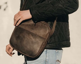 Genuine Leather crossbody Bag for Men Unisex bag