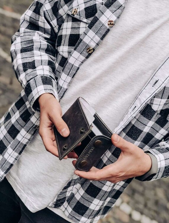Men's Crazy Horse Leather Wallet: Credit Card and Front Pocket