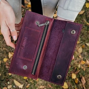 Portafoglio lungo in pelle bordeaux per donna – Portafoglio per telefono monogrammato, porta carte di credito fatto a mano, borsa in pelle personalizzata
