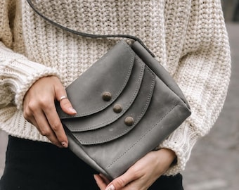 Leather Crossbody Bag for Women, Small Leather Purse, Handmade Shoulder Bag, Compact Everyday Handbag, Gift for Her