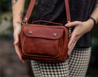 Genuine Leather Crossbody Bag for Women - Cognac Shoulder Purse with Zipper Pockets - Compact Handbag, Personalization Available