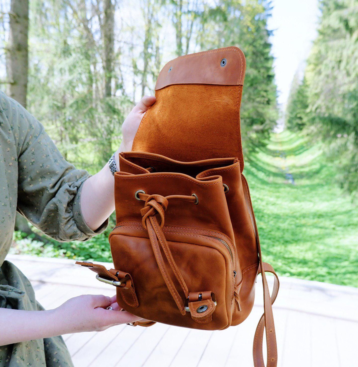 lululemon belt bag pick up The Lululemon Belt Bag Is My Ultimate Travel Hack