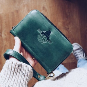 iPhone case wallet Credit Card Wallet Green Leather Wallet Woman Phone wallet Wrist wallet image 1