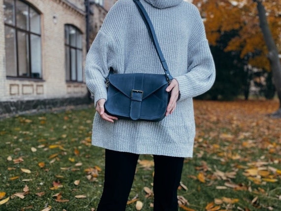 Medium crossbody purse hotsell