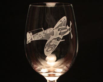 Spitfire WW2 Airforce Aeroplane Aircraft engraved Wine Glass gift present