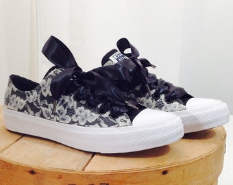 black converse red laces