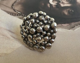 Large vintage round hammered ethnic ring, beautiful large antique silver color ring