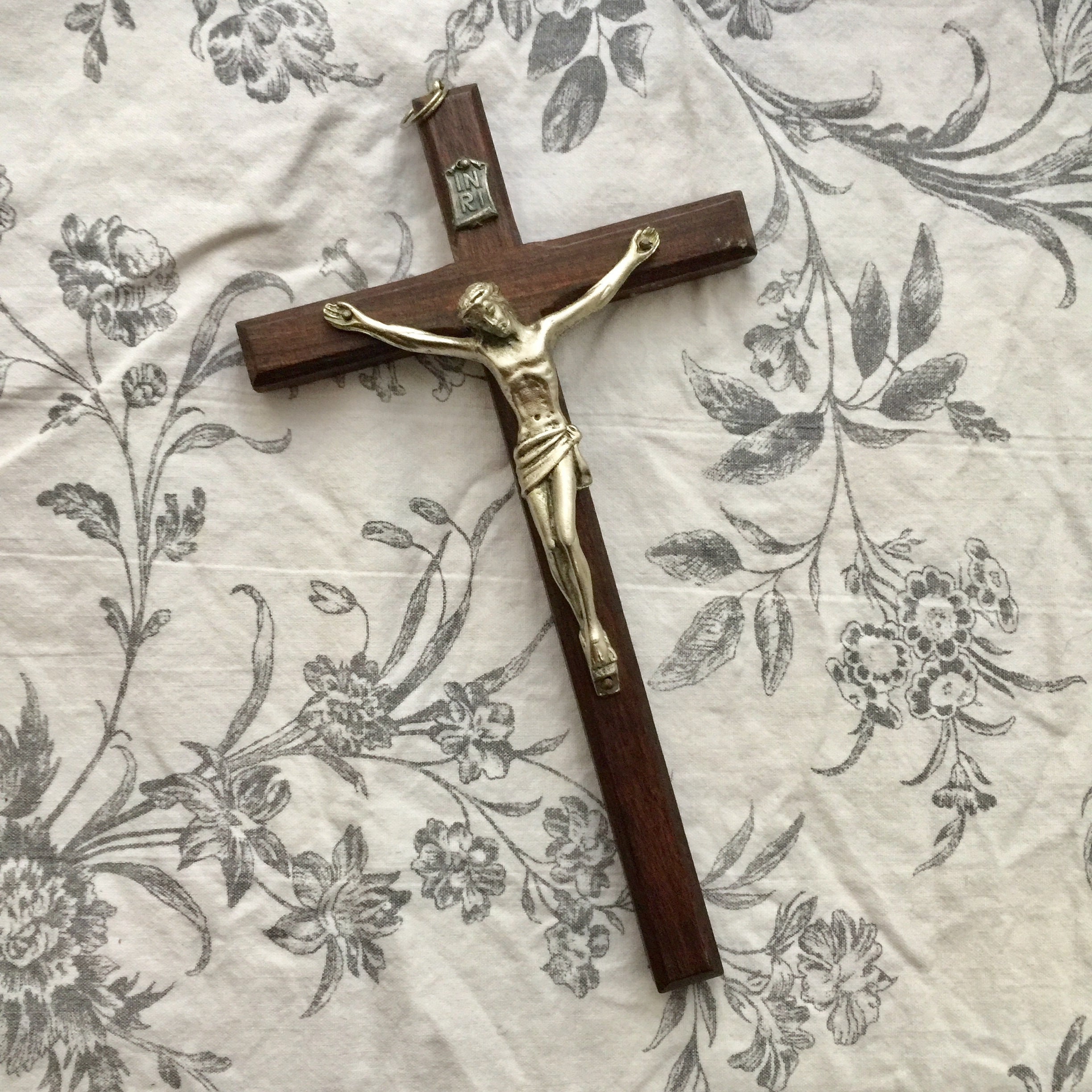 Charmante Croix Pendentif en Bois Vintage Faite à La Main France Dans Les Années 1960, Crucifix avec