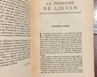 Antique history book in French about Dorothea Lieven