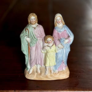 Rare antique religious biscuit porcelain Holy Family statue made in Germany in the XIXth century, Virgin Mary, Saint Joseph and Jesus RefA4