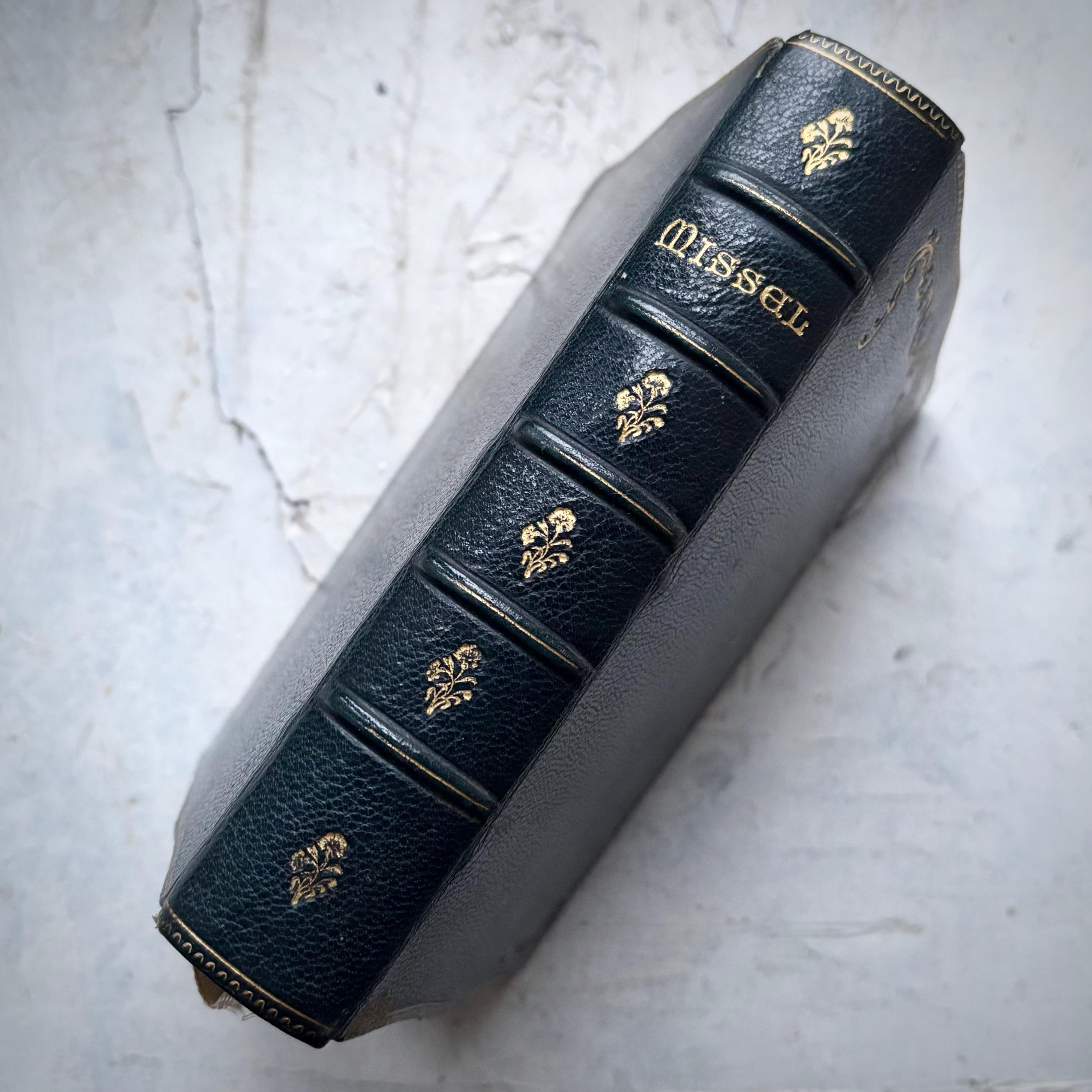 BLUE BLANC GOUDE La Marseillaise 洋書 Rare Antique Roman Catholic Illustrated Missal in French and Latin
