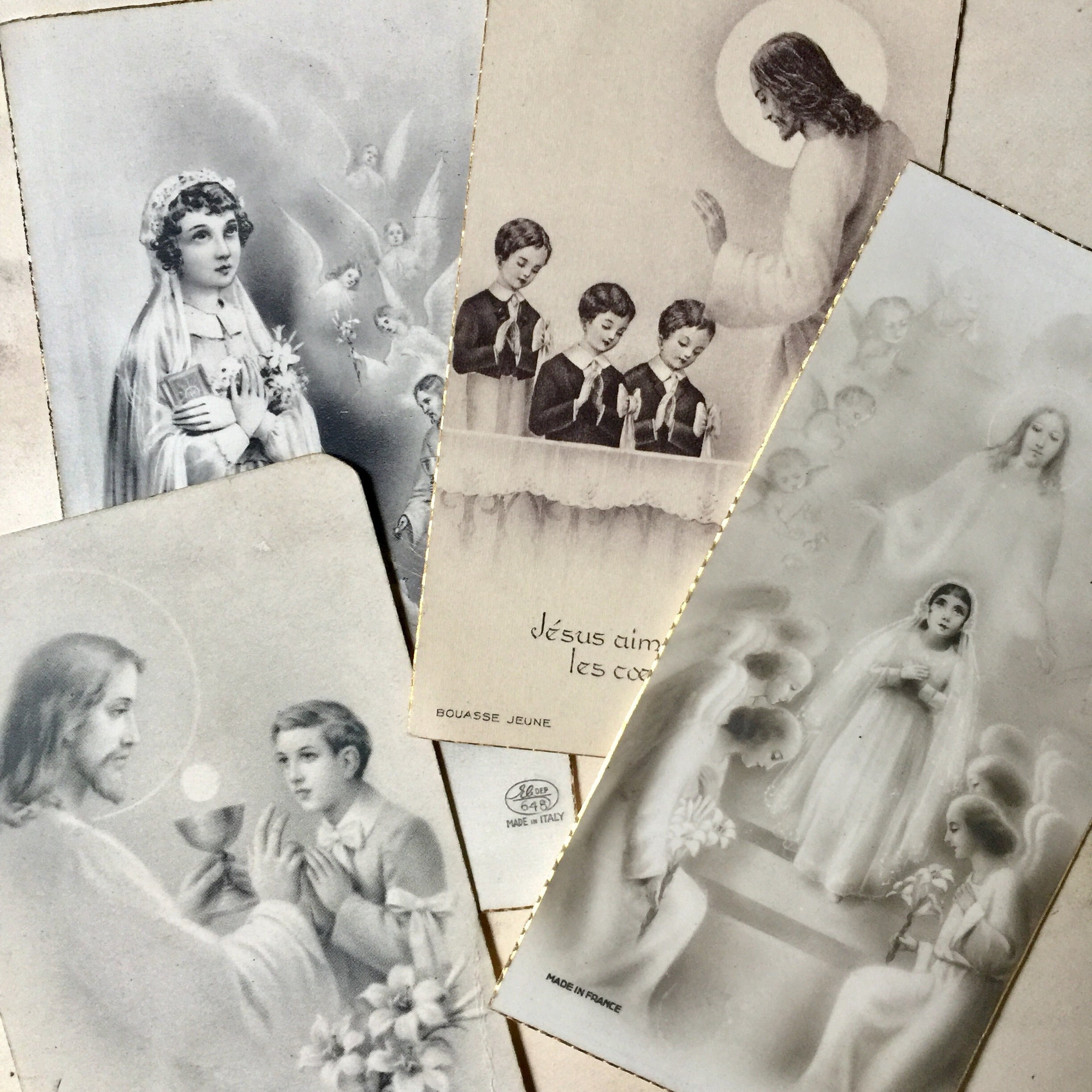 Images pieuses - environ 40 images religieuses ( vers 1900 ), Vente aux enchères : Cartes postales - Vieux papiers