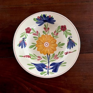 Beautiful antique Sarreguemines plate made in France in the 1920&#39;s, Sarreguemines et Digoin plate decorated with flowers RefA4