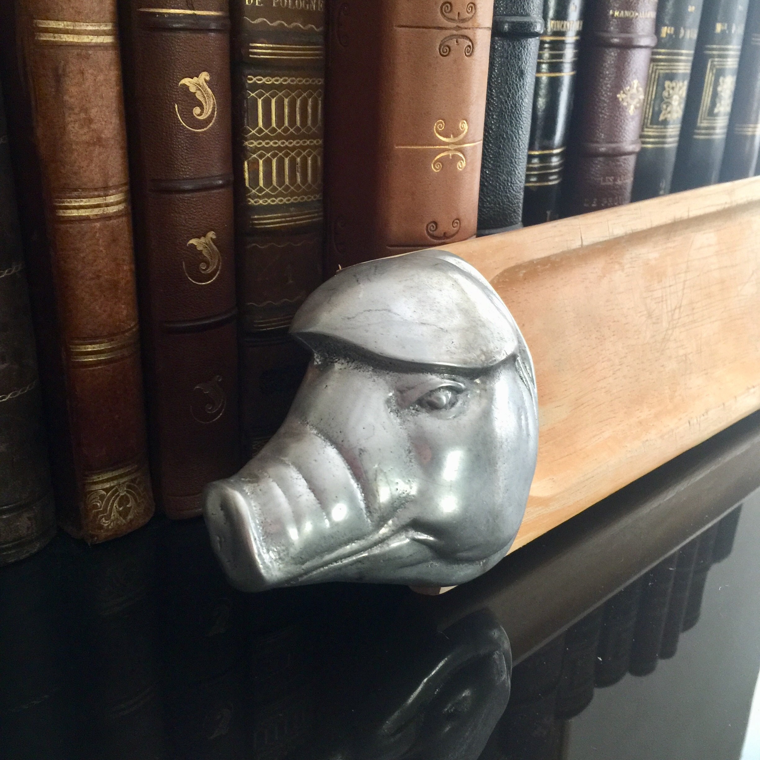 Planche à Découper Vintage de France, Plateau Service en Bois Cochon Fait La Main France Dans Les An