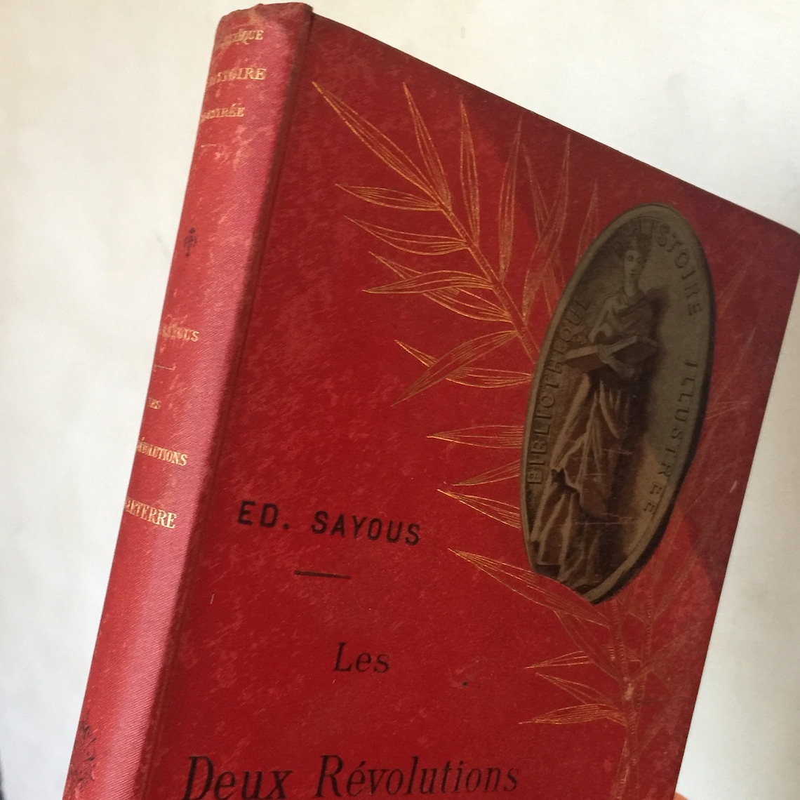Antique history book in French 1891 "Les Deux Révolutions d'Angleterre 1603-1689 et La Nation Anglaise au XVIIe Siècle" by Edouard Sayous, foto 2 de 5