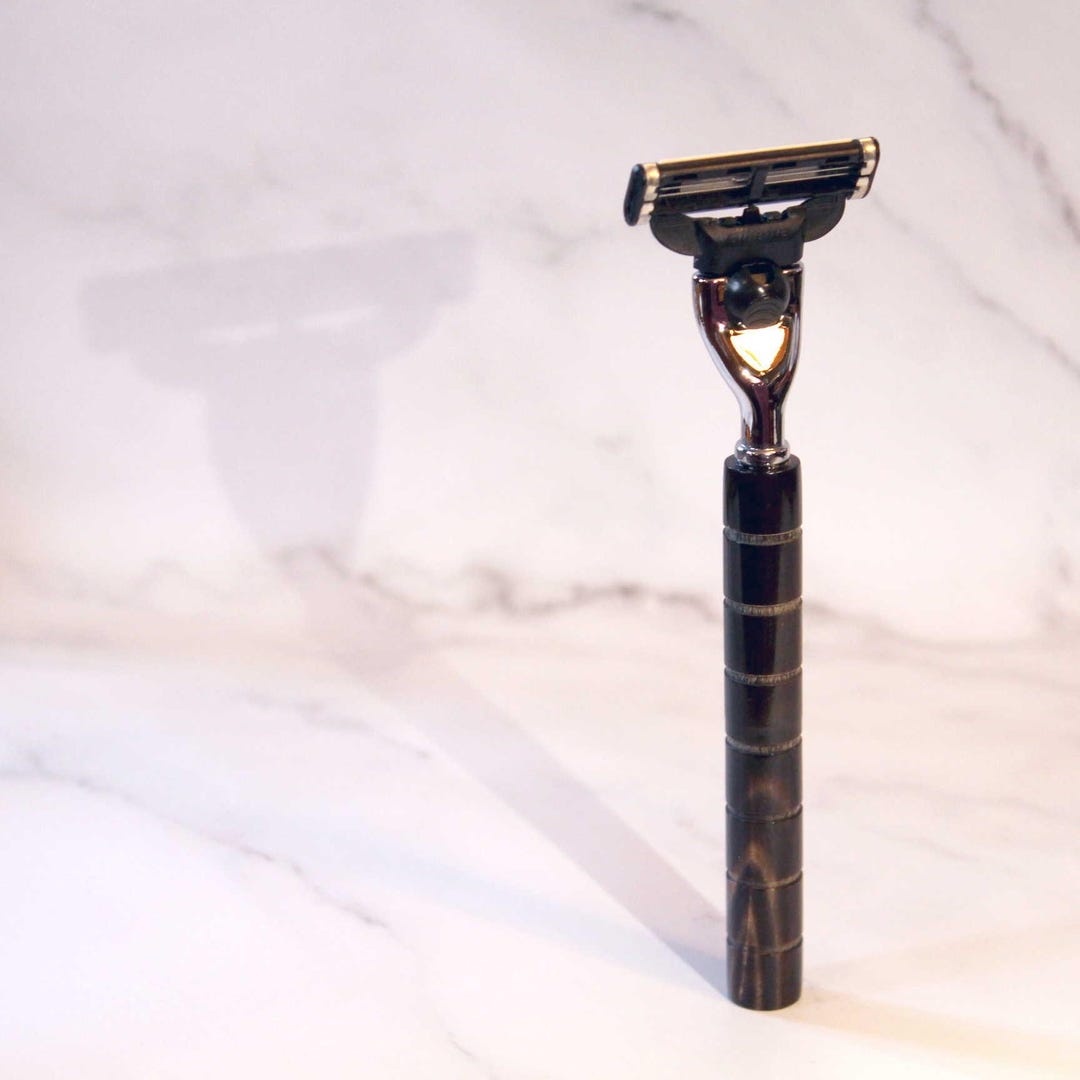 Mahc Razor Mach3 Razor With Dark Horn Handle by DARWIN - Etsy