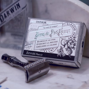 Luxury DARWIN Pre-Shave Soap - &quot;Classic Scent&quot;
