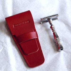 Luxury Universal Leather Pouch for a Safety Razor - DARWIN - Deep Red
