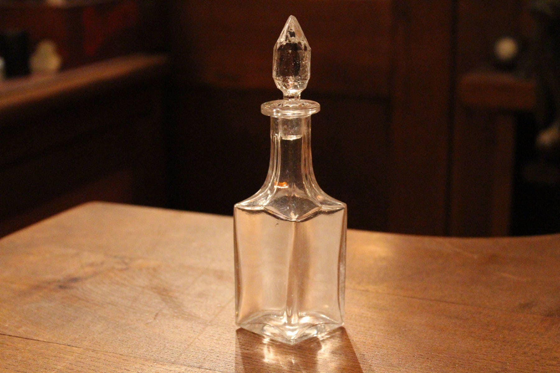 Aftershave Lotion Classic in Pointy Glass Bottle DARWIN